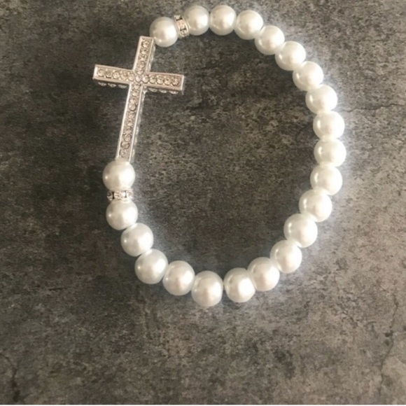 Pearl Cross Stretch Bracelet - Picture 4 of 7